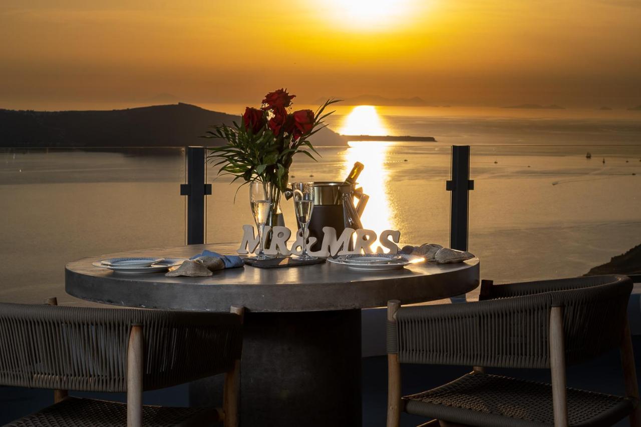 U & Me Suites Φηρά Εξωτερικό φωτογραφία